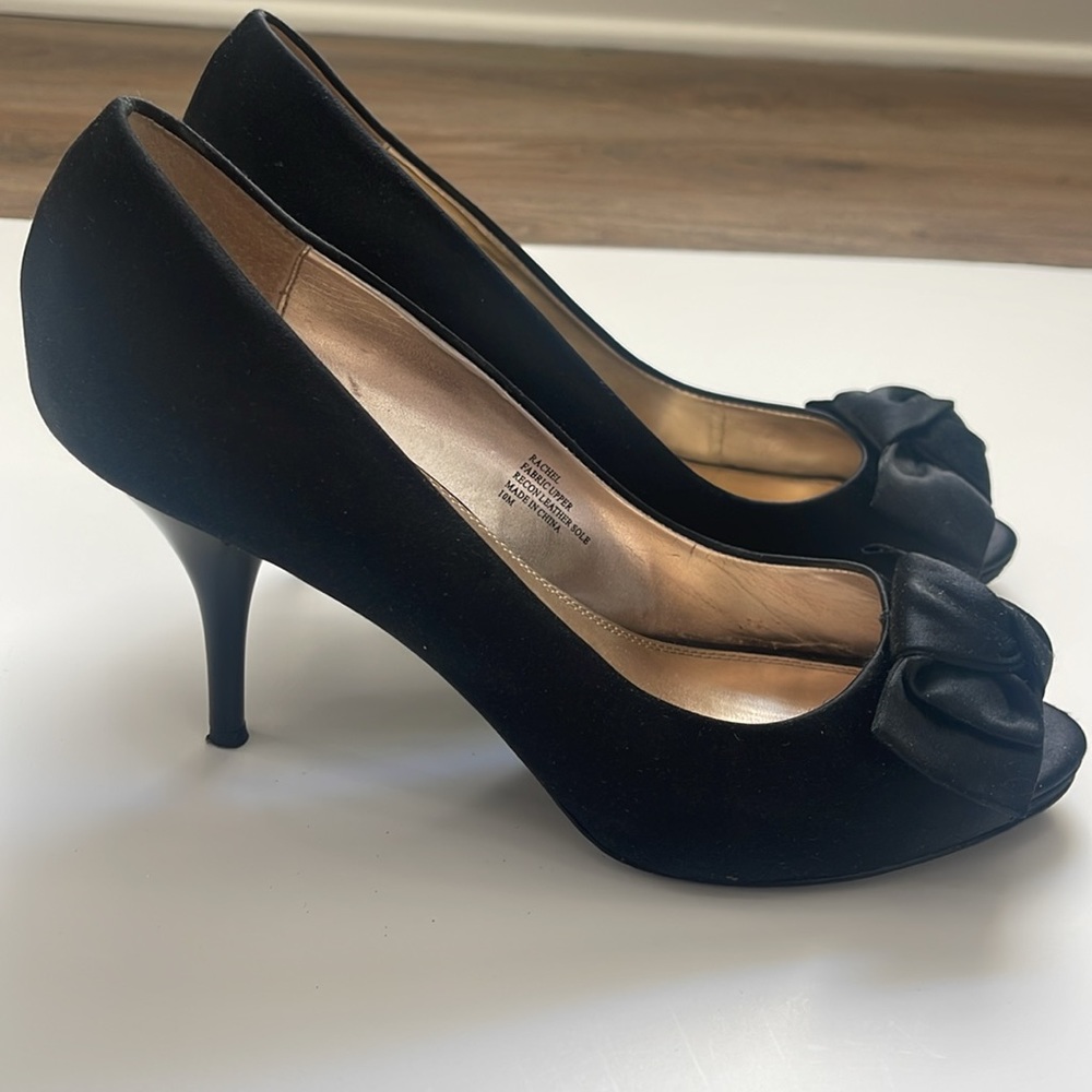White House Black Market Rachel Satin Black Peep Toe Heels Size 10 - Picture 4 of 8